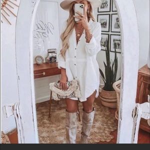 Kennedy Pocketed Button Down Tunic in White Sm